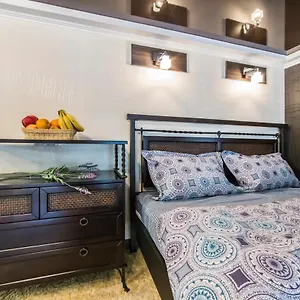 https://roskoschnaya-dwuhurovnevaya-quartira-ul-mihailowska.hotels-of-kiev.com